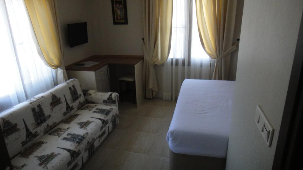 Golden Stone Butik Otel Çeşme Camera foto