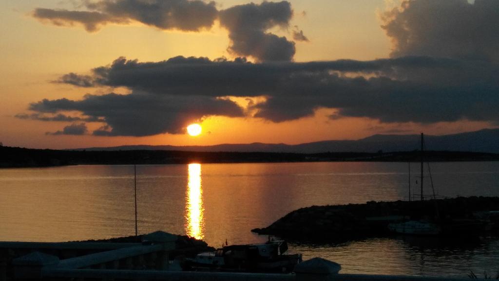 Golden Stone Butik Otel Çeşme Esterno foto